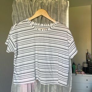 EUC Lululemon Crop Top